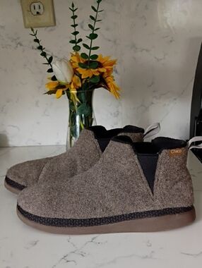 CHACO SHOES  FOR WOMEN